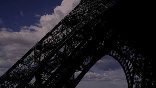 Eiffel Tower Paris France Background Moving Clouds — Stock Video