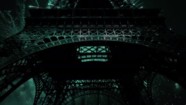 프랑스 파리에 탑에서 있었던 불꽃놀이 — 비디오