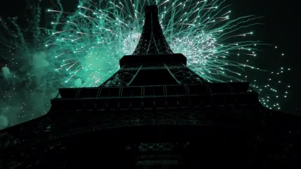 Farbenfrohes Feuerwerk Über Dem Eiffelturm Paris — Stockvideo