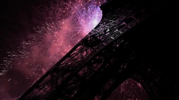 Kleurrijk Vuurwerk Boven Eiffeltoren Parijs Frankrijk — Stockvideo