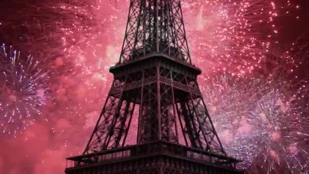 Святкові Кольорові Феєрверки Над Ейфелевою Вежею Парижі Франція — стокове відео