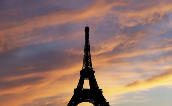 Eiffel Tower Contour Paris France Background Beautiful Sky — Stock Photo, Image