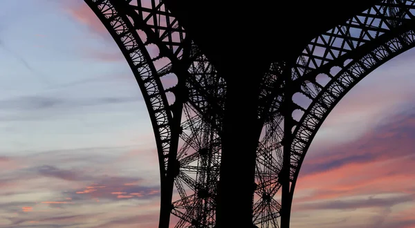 Torre Eiffel Contorno Paris França Fundo Belo Céu — Fotografia de Stock