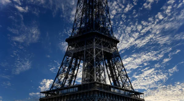 Eiffeltårnet Kontur Paris Frankrike Bakgrunn Vakker Himmel – stockfoto