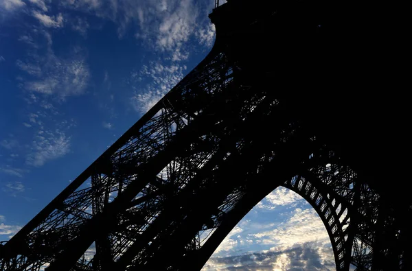 Eiffeltornet Kontur Paris Frankrike Mot Bakgrund Vacker Himmel — Stockfoto