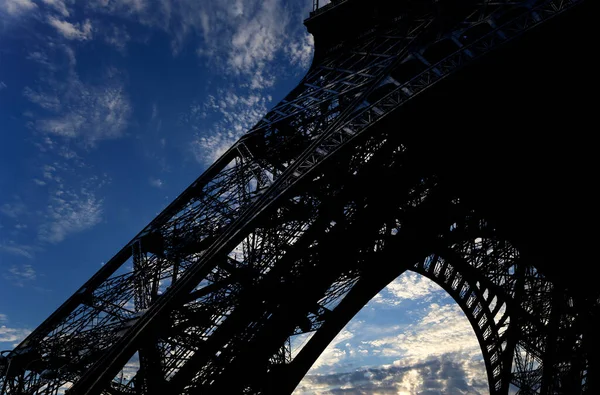 Eiffeltoren Contour Parijs Frankrijk Tegen Achtergrond Van Een Prachtige Lucht — Stockfoto
