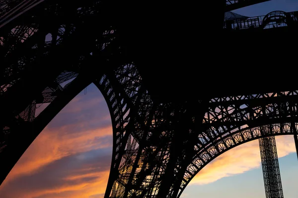 Eiffeltoren Contour Parijs Frankrijk Tegen Achtergrond Van Een Prachtige Lucht — Stockfoto