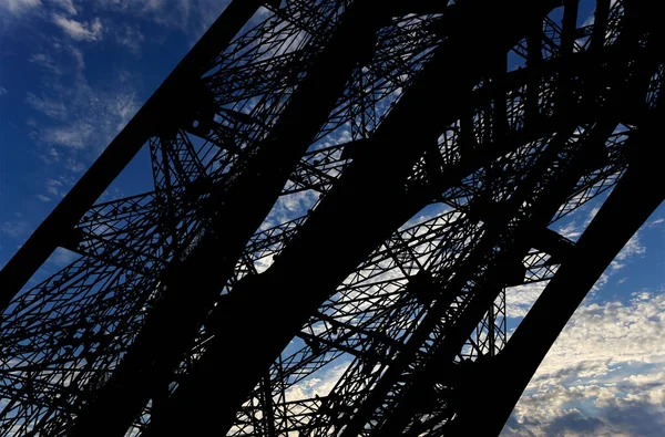 Eiffeltoren Contour Parijs Frankrijk Tegen Achtergrond Van Een Prachtige Lucht — Stockfoto