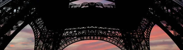 Torre Eiffel Contorno Paris França Fundo Belo Céu — Fotografia de Stock