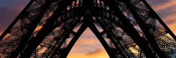 Torre Eiffel Contorno Parigi Francia Sullo Sfondo Bellissimo Cielo — Foto Stock