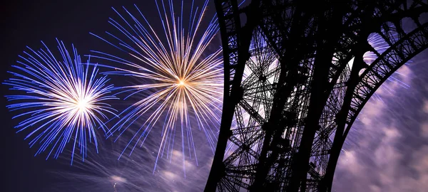 Fogos Artifício Coloridos Sobre Torre Eiffel Paris França — Fotografia de Stock