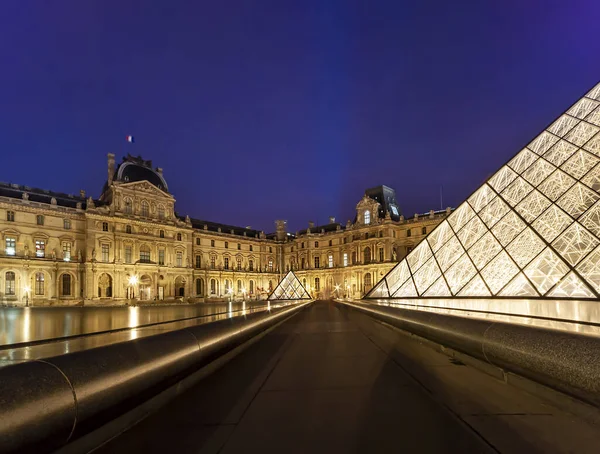 Paris France Mai 2019 Palais Louvre Pyramide Achevé 1989 Nuit — Photo