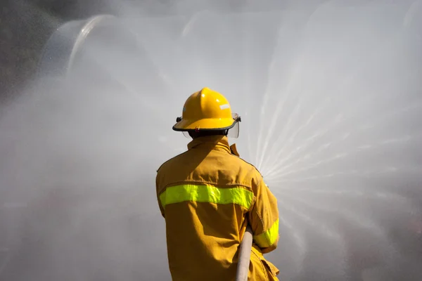 Trabajo de bombero —  Fotos de Stock