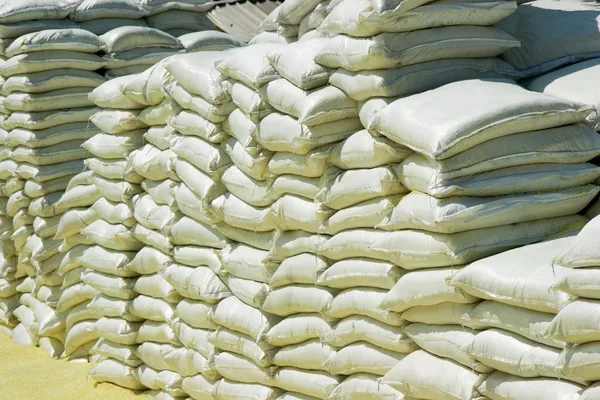 kimyasal çuval yığınları
