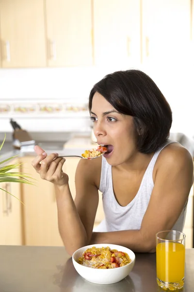 Attractive woman having breakfast — Stock Photo, Image