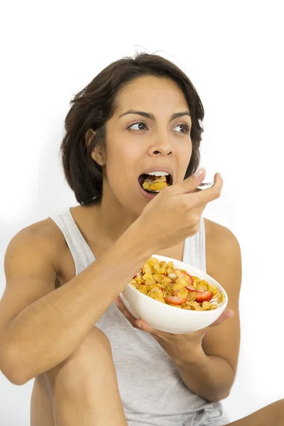 Belle femme prenant le petit déjeuner — Photo