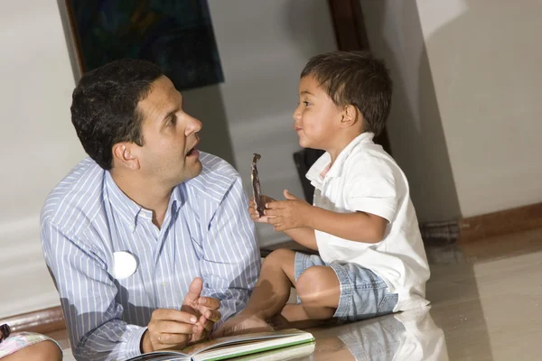 Pai e filho — Fotografia de Stock