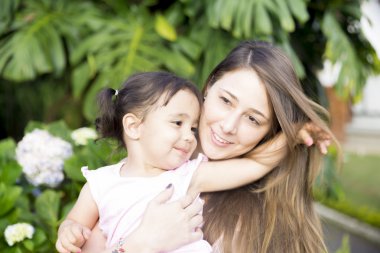 Sevgili anne ve kız