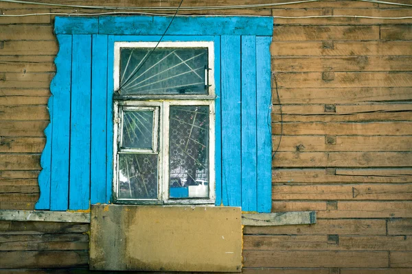 Fenêtre vintage en bois bleu — Photo