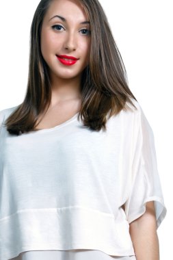 genç kadın beyaz t-shirt