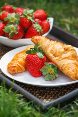 açık havada kahvaltı