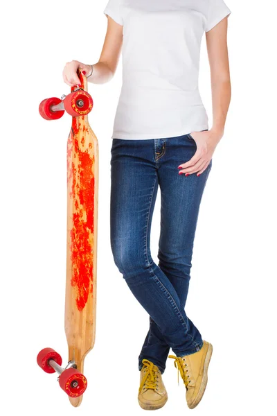 Frau mit Skateboard — Stockfoto