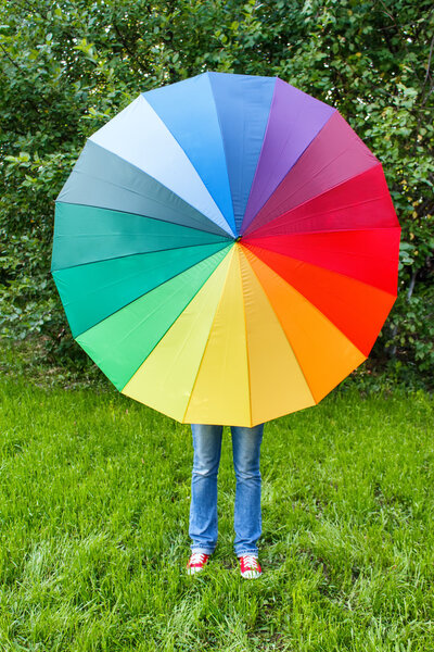 Женщина с зонтиком
