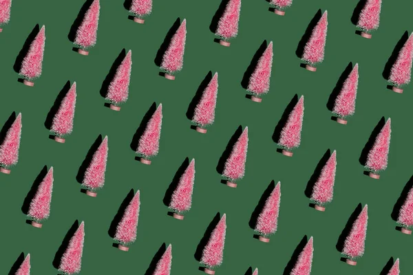 Christmas Pattern Pink Christmas Trees Green Background Minimal Seamless Pattern — Stock Photo, Image