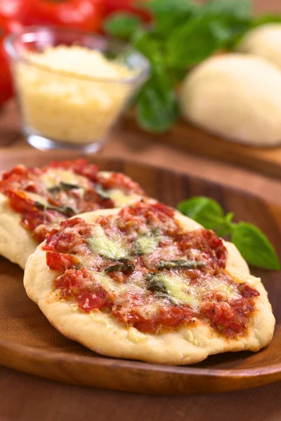 Pizza margherita — Foto de Stock