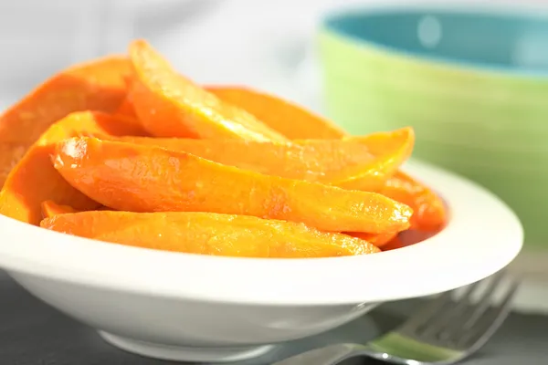 Gekarameliseerde zoete aardappel partjes — Stockfoto