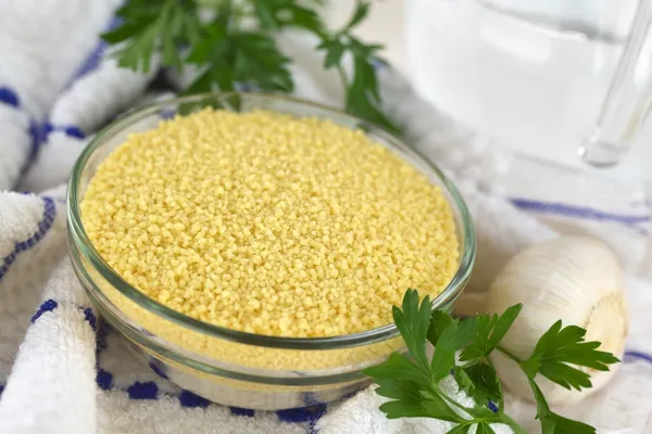 Ruwe couscous — Stockfoto