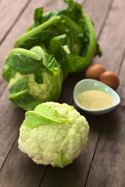 Roher Blumenkohl — Stockfoto