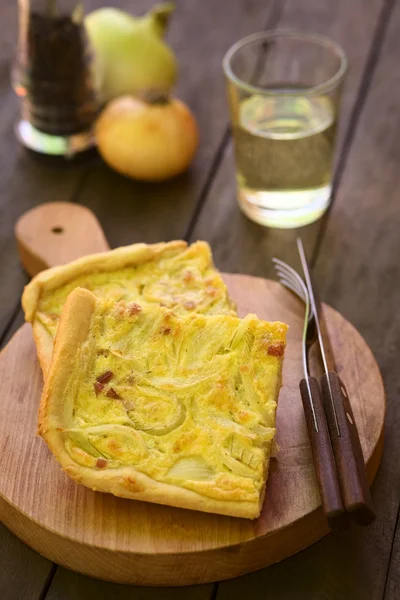 Alman zwiebelkuchen (soğan köftesi) — Stok fotoğraf