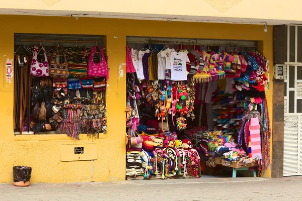 Obchod se suvenýry v banos, Ekvádor — Stock fotografie