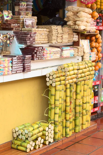 Godis stå i banos, ecuador — Stockfoto