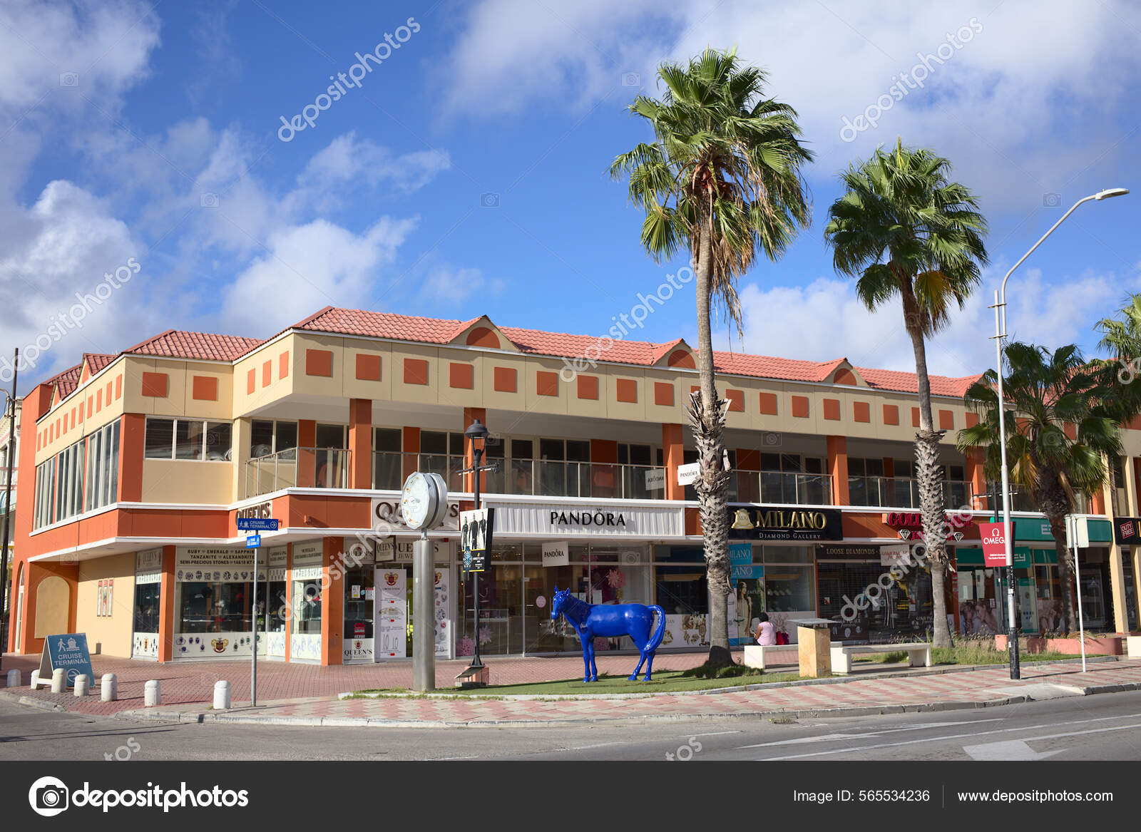 Oranjestad Aruba December 2020 Queen s Jewelers Pandora Milano Gold Palace Stock Editorial Photo ildi papp 565534236