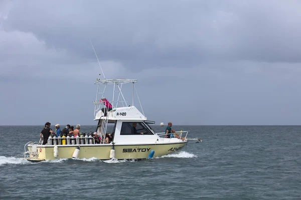 Palm Beach Aruba Oktober 2021 Motorbåt Utrustad Med Dyktankar För — Stockfoto