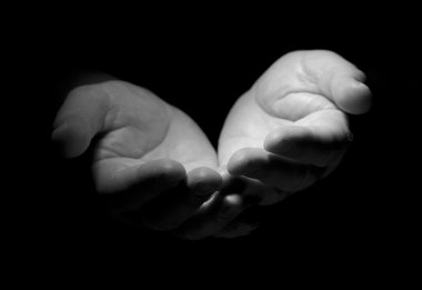 b&w açık avuç içi portre