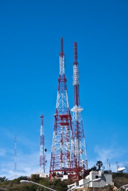 modern iletişim kuleleri