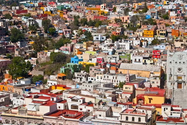 Dość kolorowe budynki w guanajuato Meksyk — Zdjęcie stockowe