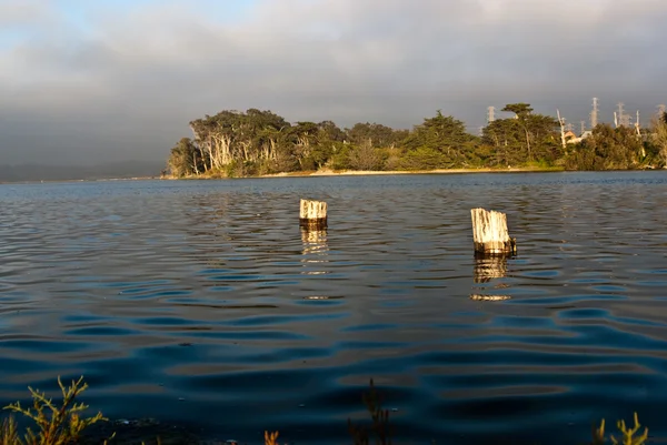 Nevoeiro sobre o oceano Moss Landing, Califórnia — Fotografia de Stock