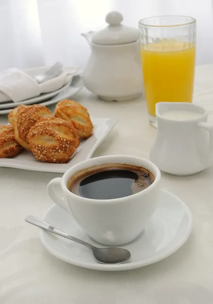 Kaffee am Morgen mit Kuchen — Stockfoto