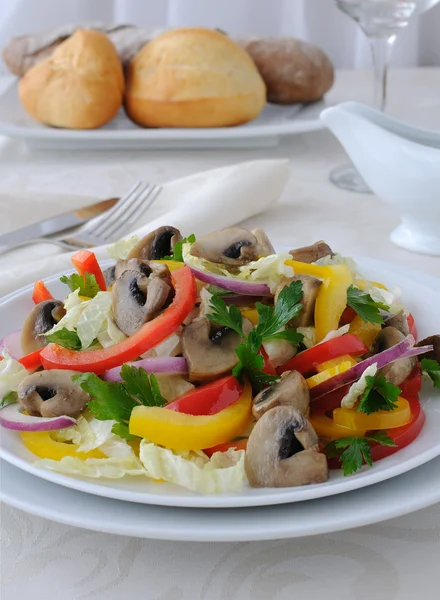 Vegetable salad with mushrooms — Stock Photo, Image