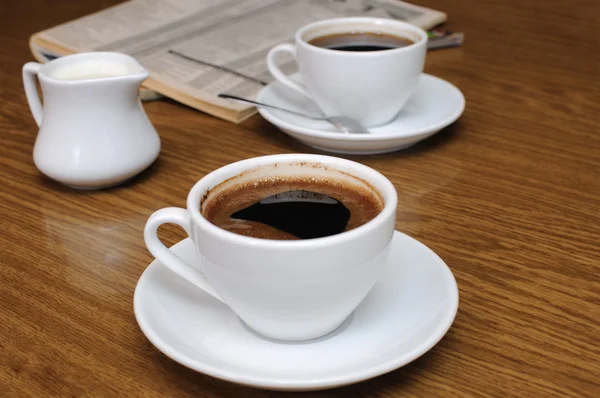 Een kop zwarte koffie. — Stockfoto