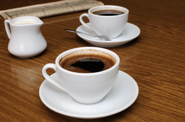 Een kop zwarte koffie. — Stockfoto