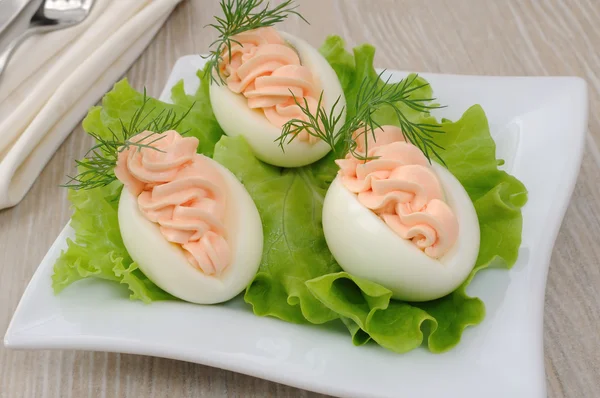 Eggs stuffed with salmon pate — Stock Photo, Image