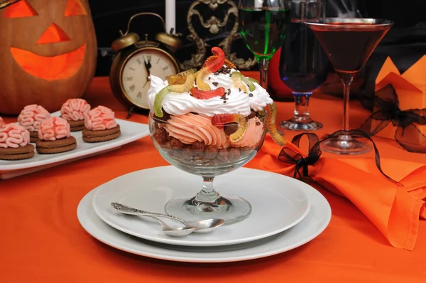 Dessert with whipped cream on Halloween — Stock Photo, Image