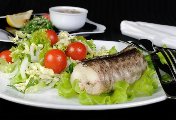 Baked fish (King clip) with vegetables — Stock Photo, Image