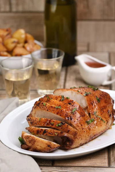 Sliced Baked Turkey Breast Dinner Table — Stock Photo, Image