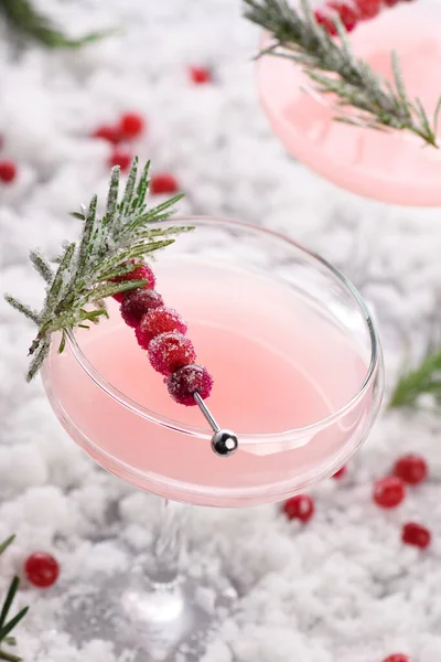 Cálice Com Cranberry Margarita Com Cranberries Cristalizadas Alecrim Coquetel Perfeito — Fotografia de Stock